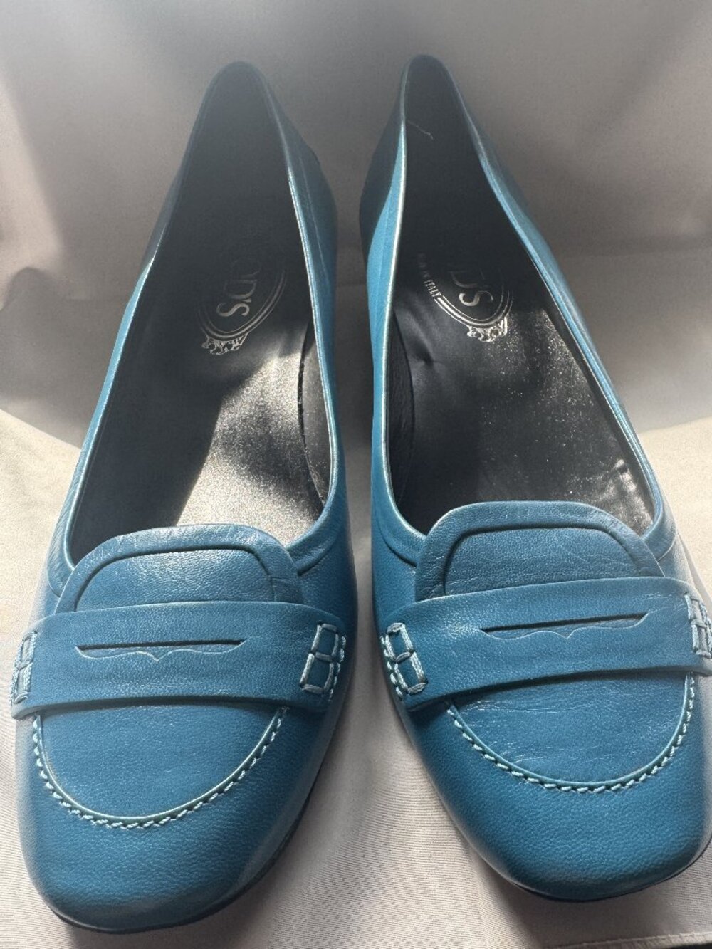 Tod's Size 39 (US Size 9 Women's)  Teal Kitten Heel Loafers